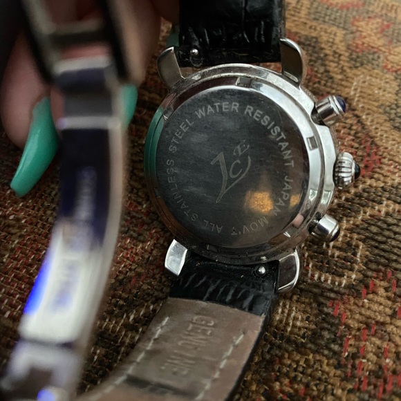 LCE crystal watch with free floating crystals. - Picture 3 of 5